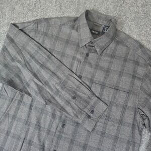 IZOD Plaid Flannel Shirt Long Sleeve‎ Button Up Gray Mens Size M